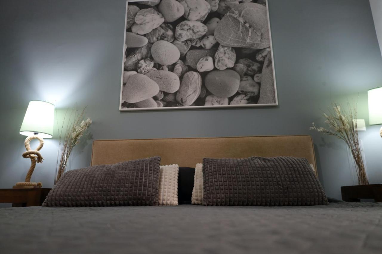 Marina Zeas Seaside Studio-Marinaq พีเรียส ภายนอก รูปภาพ